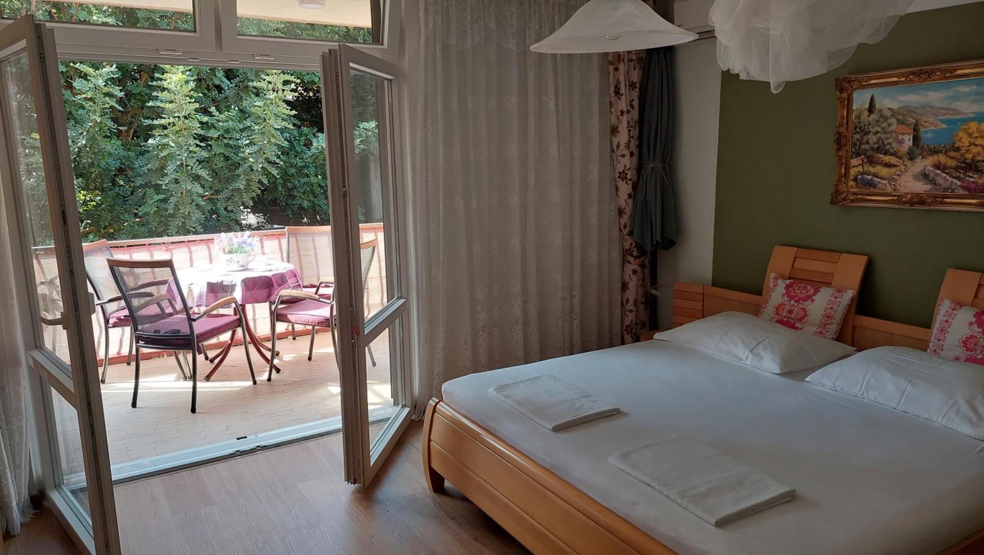 Haus Sonja Apartment Podgora Luaran gambar