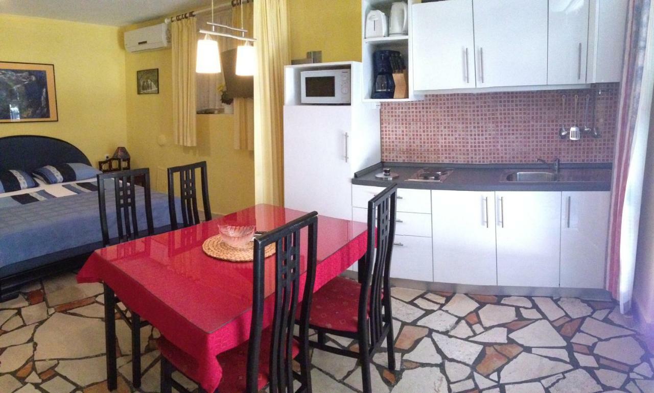 Haus Sonja Apartment Podgora Luaran gambar